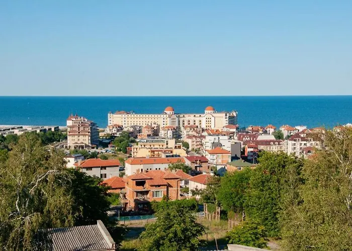 Kristin Palace Aparthotel 4*